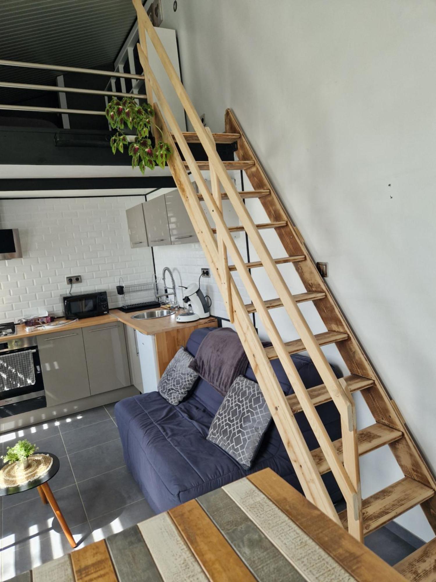 Maisonnette A 200m De La Avec Parking Gratuit Et Terrasse *