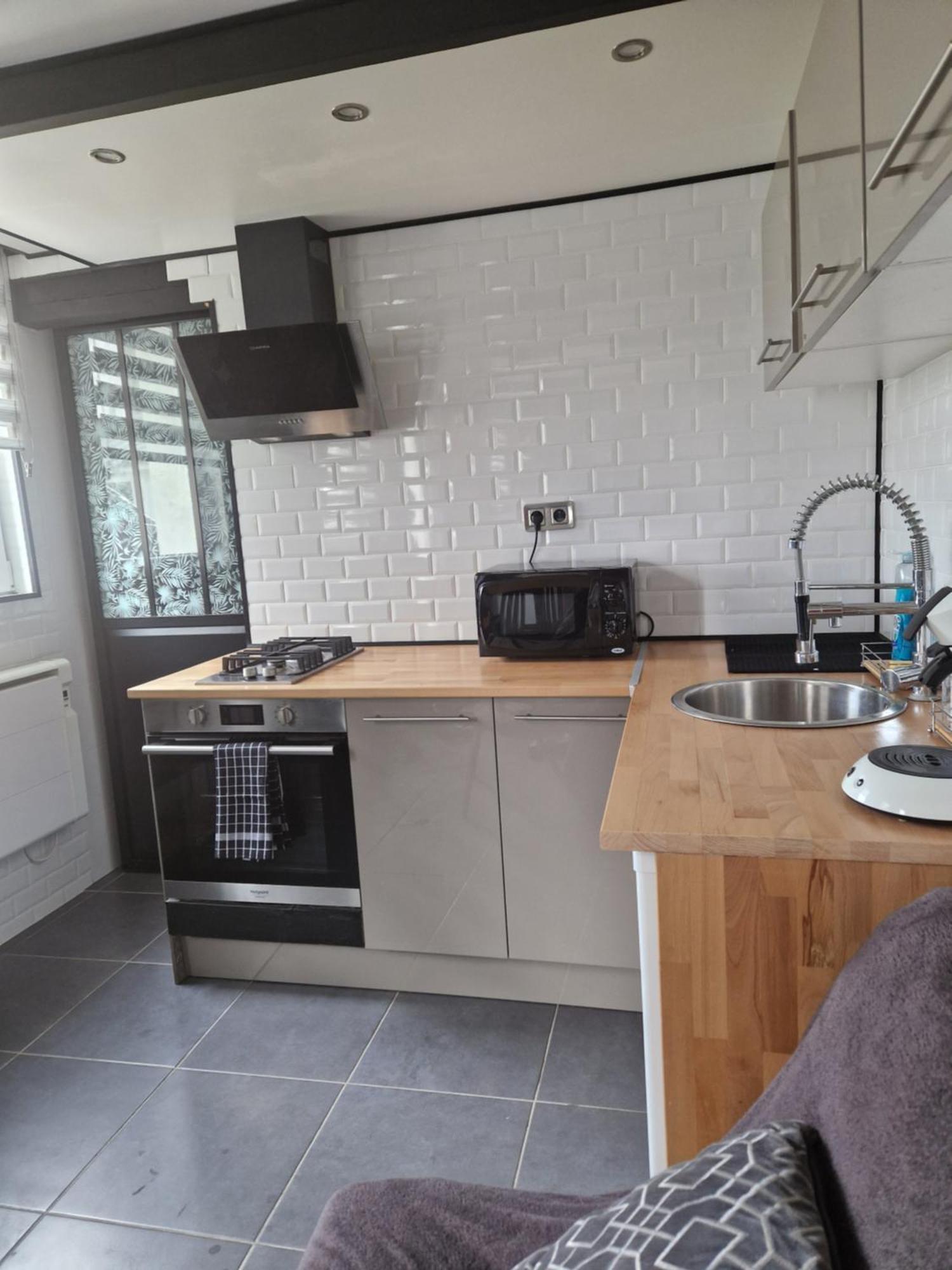 Apartment Maisonnette A 200m De La Avec Parking Gratuit Et Terrasse Berck